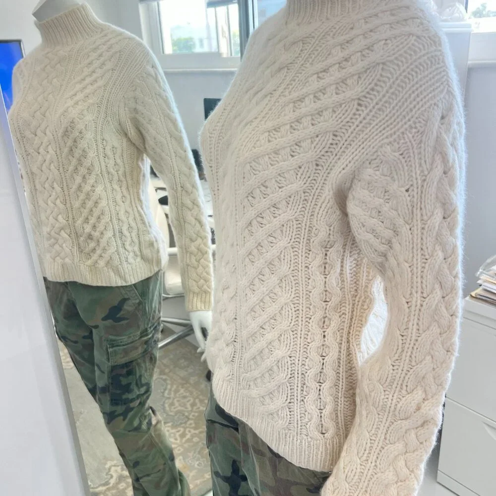 Pure Cashmere Fisherman's Cable Knit Sweater SZ L - Picture 3 of 16